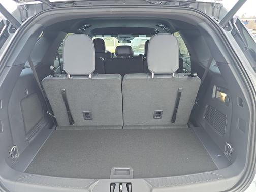 Space White Metallic 2026 Ford Explorer ST-Line