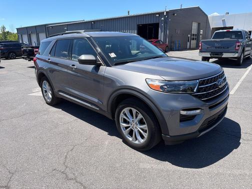 Carbonized Gray Metallic 2021 Ford Explorer XLT