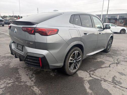 2025 BMW X2 xDrive28i