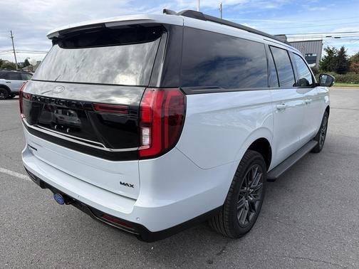 Space Silver Metallic 2026 Ford Expedition Max Platinum