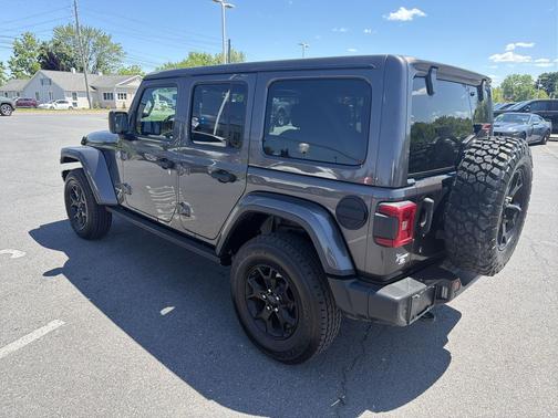 Granite Crystal Metallic Clearcoat 2019 Jeep Wrangler Unlimited Moab 4x4