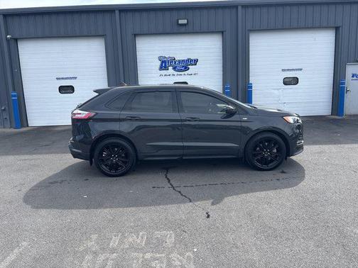 2021 Ford Edge ST Line