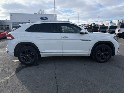 2020 Volkswagen Atlas Cross Sport 3.6L V6 SE w/Technology R-Line