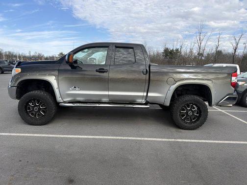 2014 Toyota Tundra SR5
