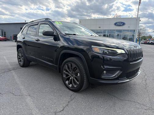 Diamond Black Crystal Pearlcoat 2021 Jeep Cherokee 80th Anniversary 4x4