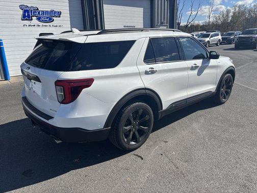 2023 Ford Explorer ST-Line