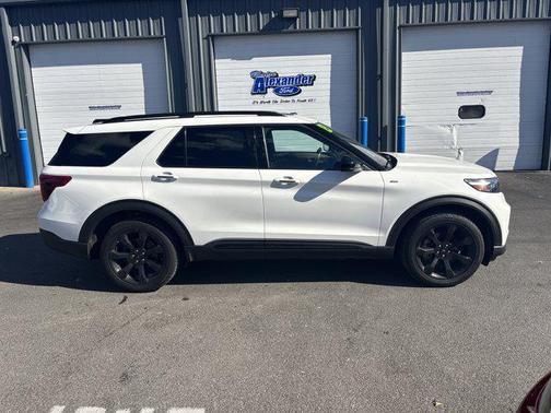 2023 Ford Explorer ST-Line