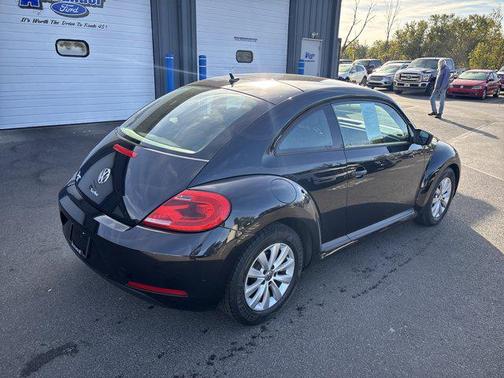 2016 Volkswagen Beetle 1.8T Wolfsburg Edition w/PZEV