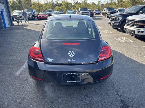 2016 Volkswagen Beetle 1.8T Wolfsburg Edition w/PZEV