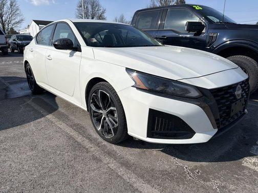 2024 Nissan Altima SR FWD