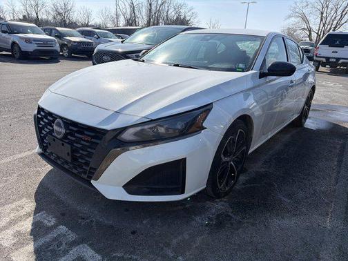 2024 Nissan Altima SR FWD