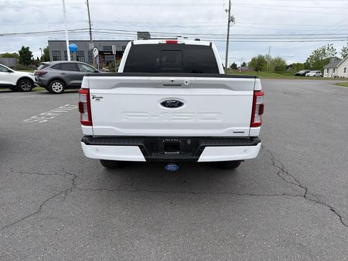 Oxford White 2023 Ford F-150 Lariat