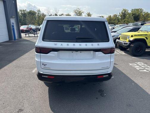 2023 Jeep Wagoneer L Series II 4x4