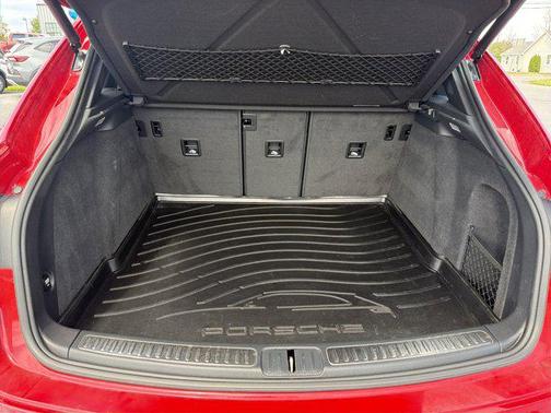 Carmine Red 2020 Porsche Macan Macan