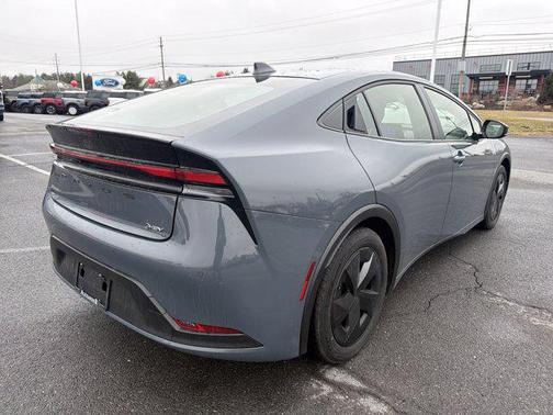 2025 Toyota Prius LE