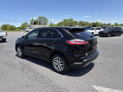 Agate Black Metallic 2022 Ford Edge SEL