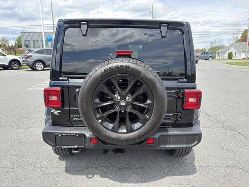 Black Clearcoat 2025 Jeep Wrangler 4xe Sahara