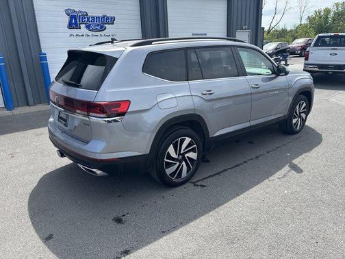 2024 Volkswagen Atlas 2.0T SE w/Technology 4MOTION