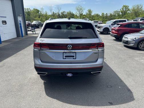 2024 Volkswagen Atlas 2.0T SE w/Technology 4MOTION