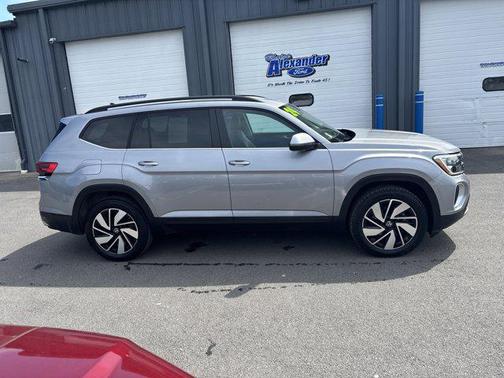 2024 Volkswagen Atlas 2.0T SE w/Technology 4MOTION