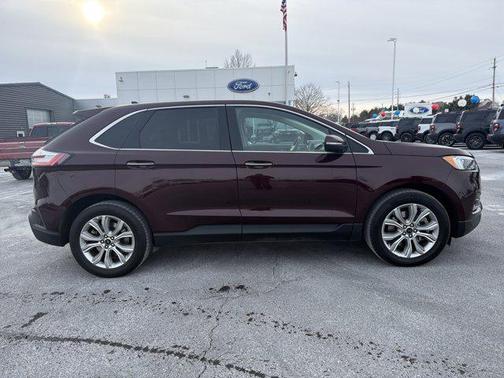 2024 Ford Edge Titanium