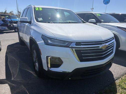 Summit White 2023 Chevrolet Traverse LT Leather