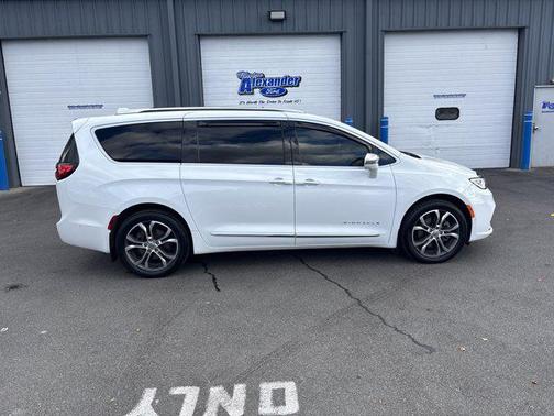 2021 Chrysler Pacifica L
