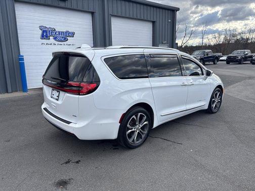 2021 Chrysler Pacifica L