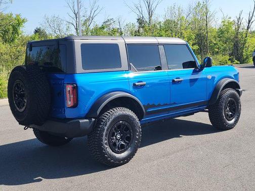 Velocity Blue Metallic 2022 Ford Bronco Wildtrak