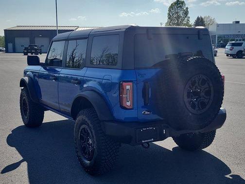 Velocity Blue Metallic 2022 Ford Bronco Wildtrak