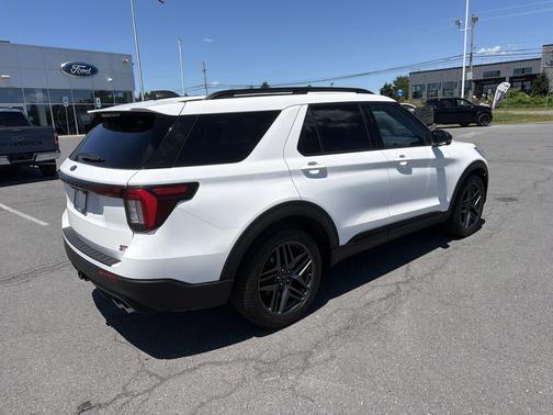 Star White Metallic Tri-Coat 2025 Ford Explorer ST