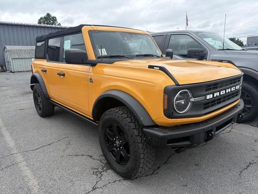 Orange Metallic 2022 Ford Bronco Black Diamond
