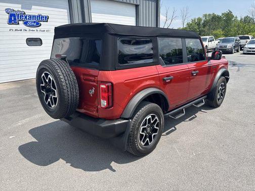 2023 Ford Bronco Base