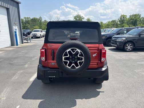 2023 Ford Bronco Base