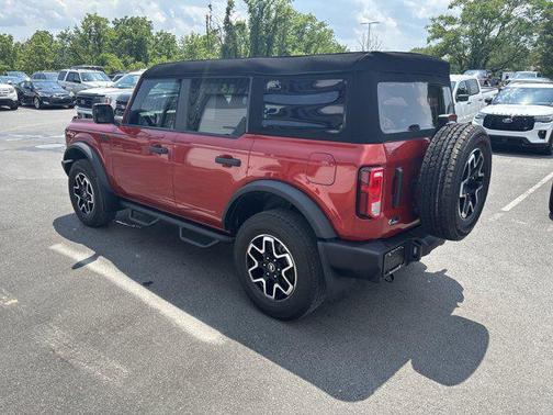 2023 Ford Bronco Base