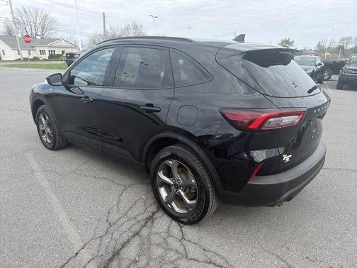 Black Metallic 2025 Ford Escape ST-Line Select