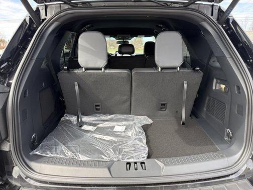 Agate Black Metallic 2026 Ford Explorer ST-Line