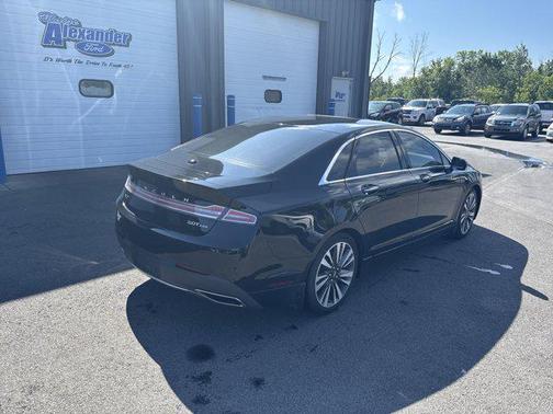 2017 Lincoln MKZ Base