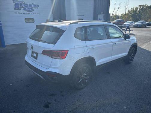 2024 Volkswagen Taos 1.5T S