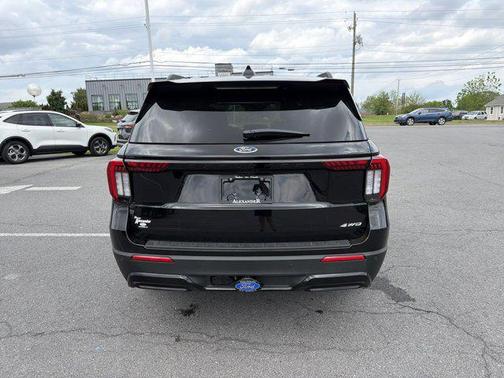 Agate Black Metallic 2026 Ford Explorer ST-Line