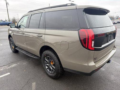 Marsh Gray 2026 Ford Expedition Tremor