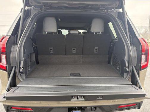 Marsh Gray 2026 Ford Expedition Tremor