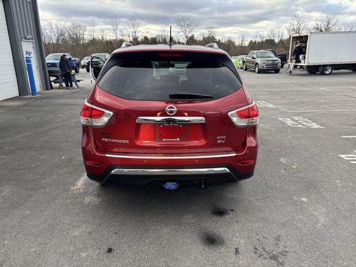 2016 Nissan Pathfinder SV