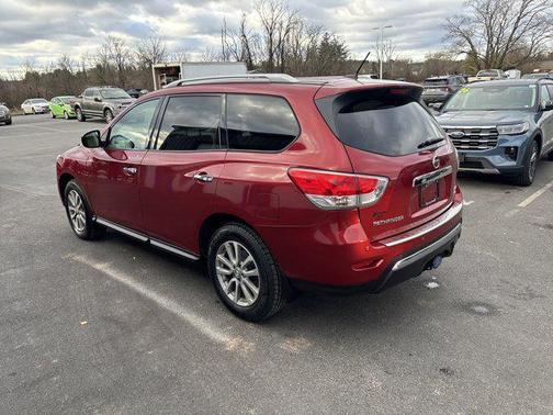 2016 Nissan Pathfinder SV