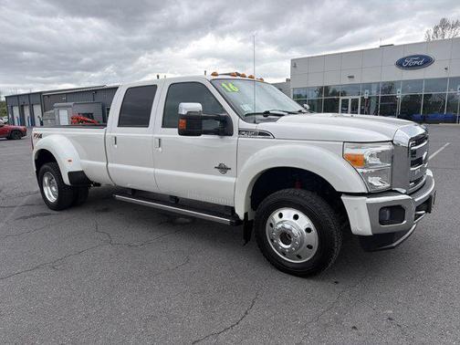 White Platinum Clearcoat Metallic 2016 Ford F-450 Lariat