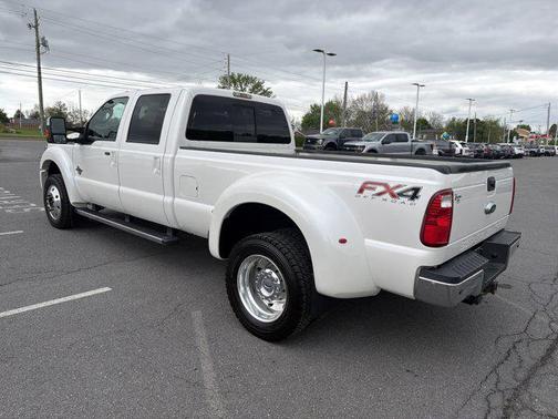 White Platinum Clearcoat Metallic 2016 Ford F-450 Lariat