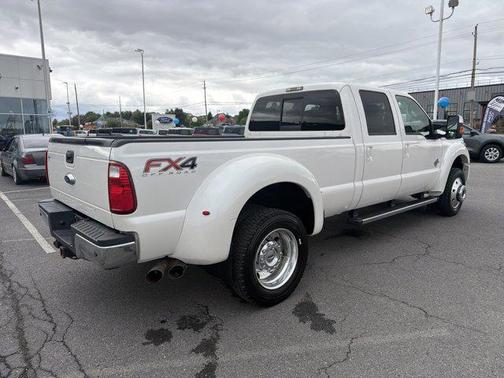 White Platinum Clearcoat Metallic 2016 Ford F-450 Lariat