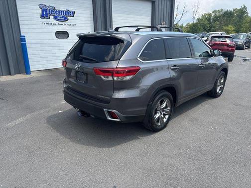 2017 Toyota Highlander Limited