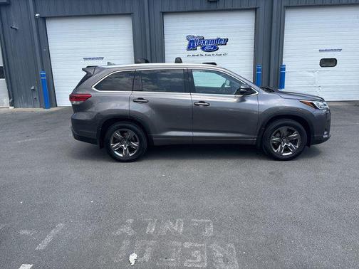 2017 Toyota Highlander Limited