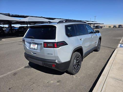 Silver Zynith Clearcoat 2026 Jeep Cherokee Limited